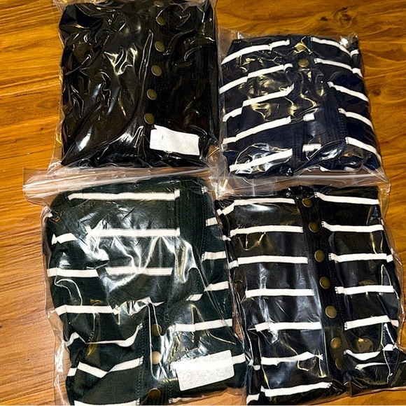 ☃️BOGO50%☃️ 🆕🖤ZENANA: BLACK/IVORY Stripped Button Up Cardigan SMALL - Picture 5 of 7